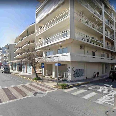 Seafront Penthouse Leo Appartement Kalamáta Buitenkant foto